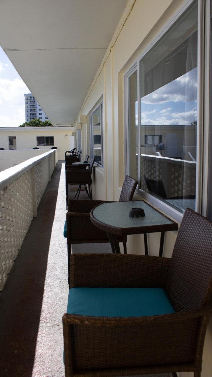 פומפנו ביץ' Coral Tides Resort מראה חיצוני תמונה